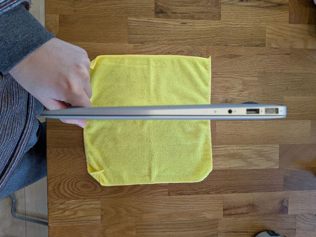 MacBook Air 13インチ？