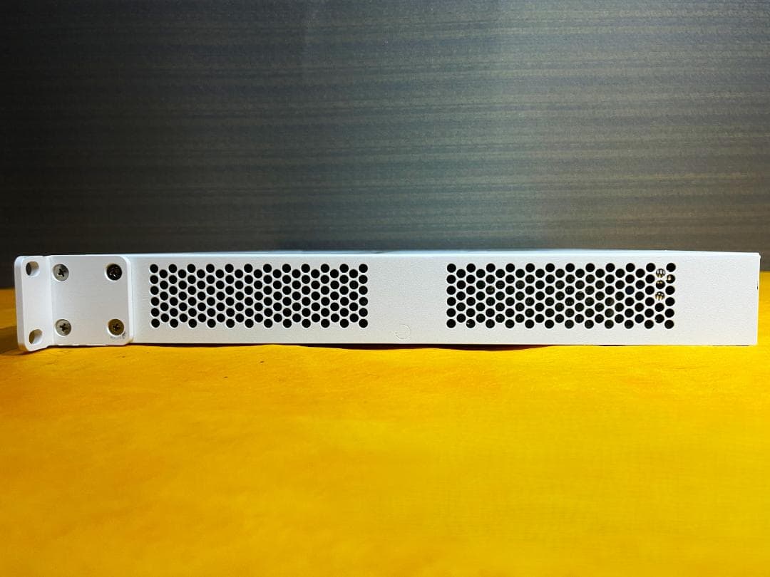 ■ ファイアウォール Fortinet Fortigate 200F ① 動作品
