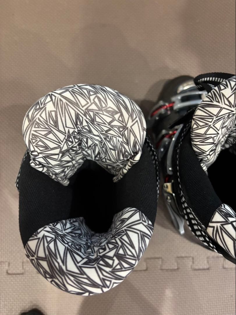 Hart スキー靴とSALOMONファンスキー板 セット