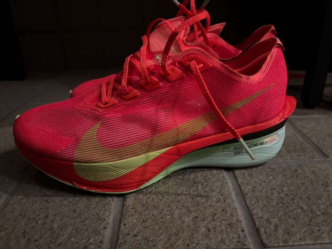 中古 ナイキ ヴェイパーフライ4 26.0cm