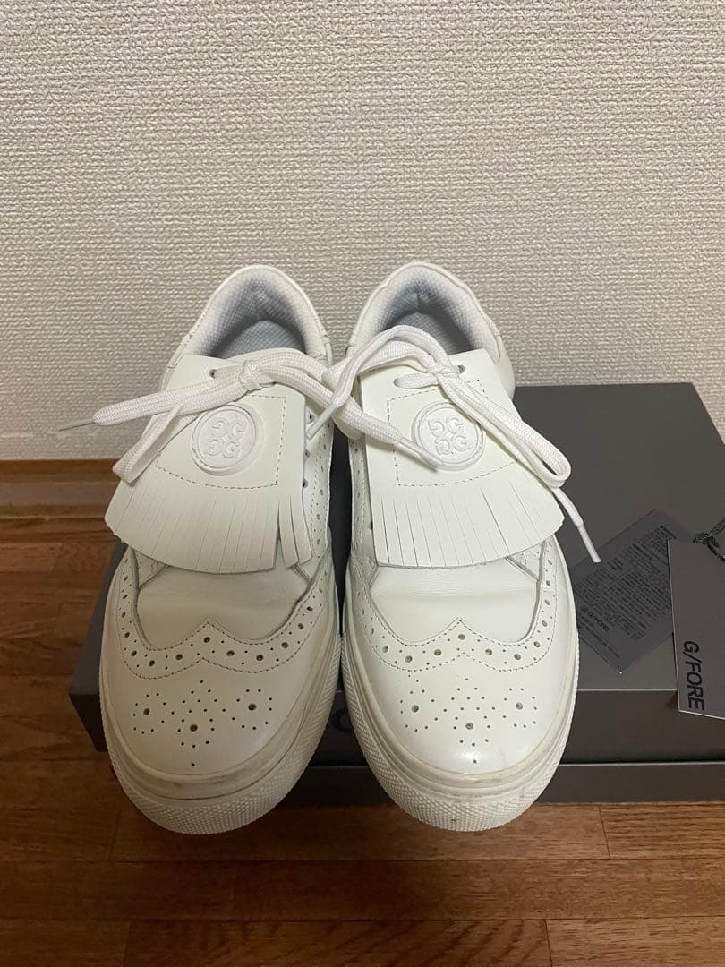 美品 ジーフォア レディースゴルフシューズ