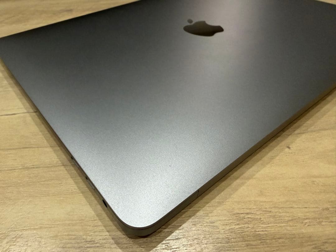美品　Apple MacBook Pro(13-inch,2020)512GB