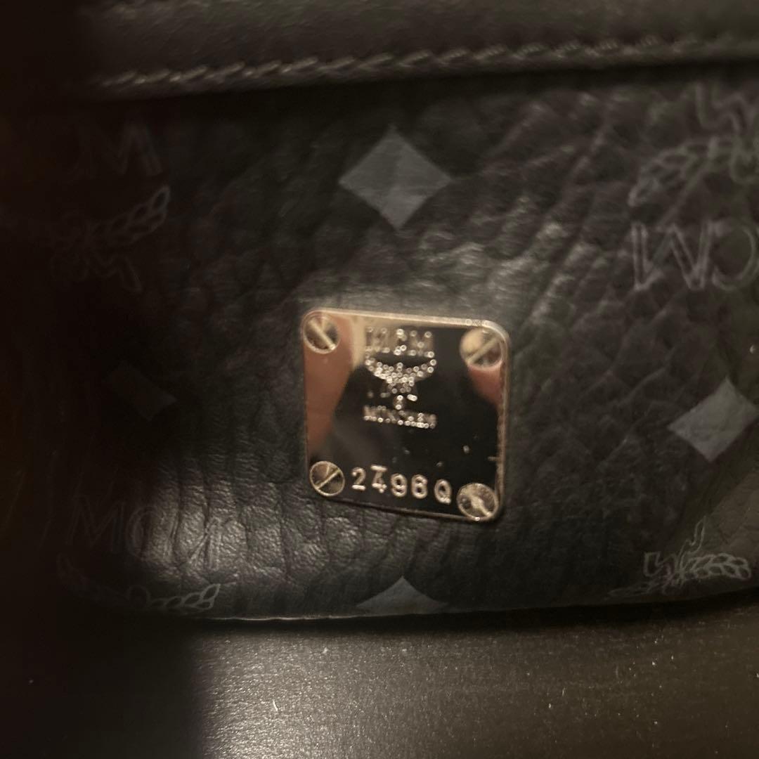 MCM ブラック ボディバッグ