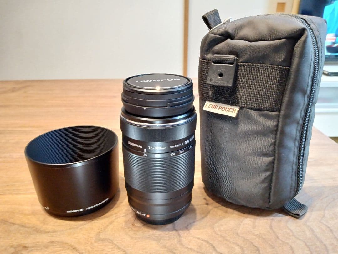 【レンズプロテクター付】 OLYMPUS 75-300mm II ED MSC