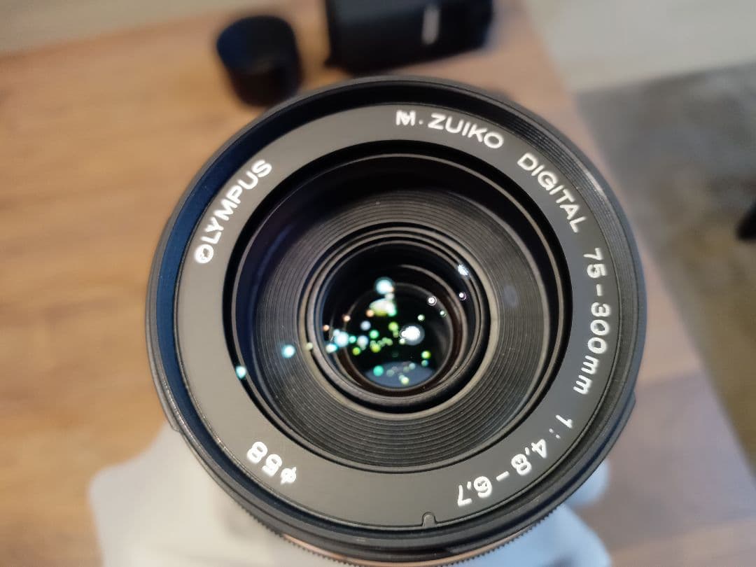 【レンズプロテクター付】 OLYMPUS 75-300mm II ED MSC