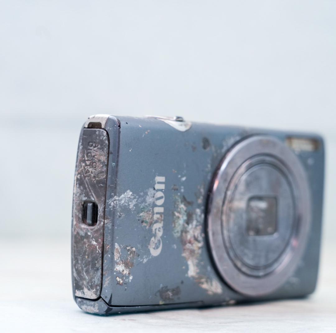 世界に一台だけ　Canon IXY 160 シルバー　動作OK