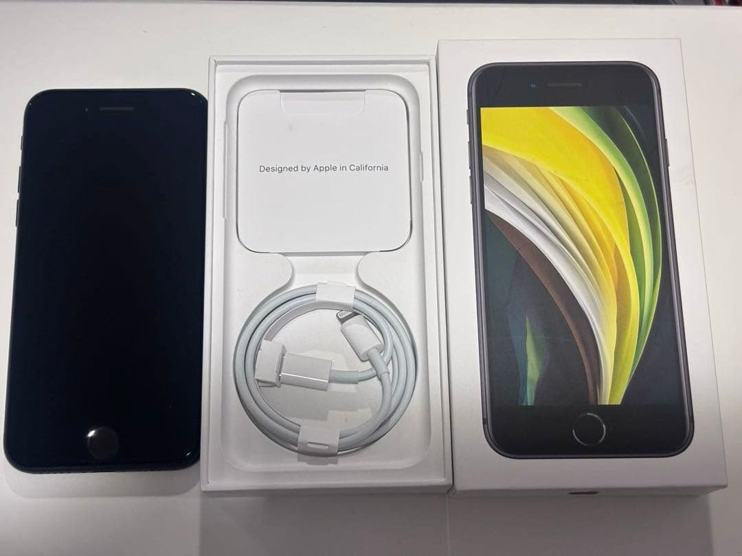 iPhone SE 第2世代64GB ブラック バッテリー最大容量85%