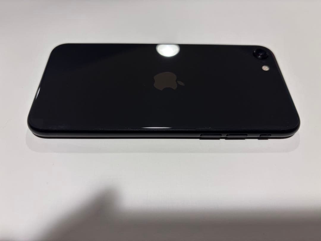 iPhone SE 第2世代64GB ブラック バッテリー最大容量85%