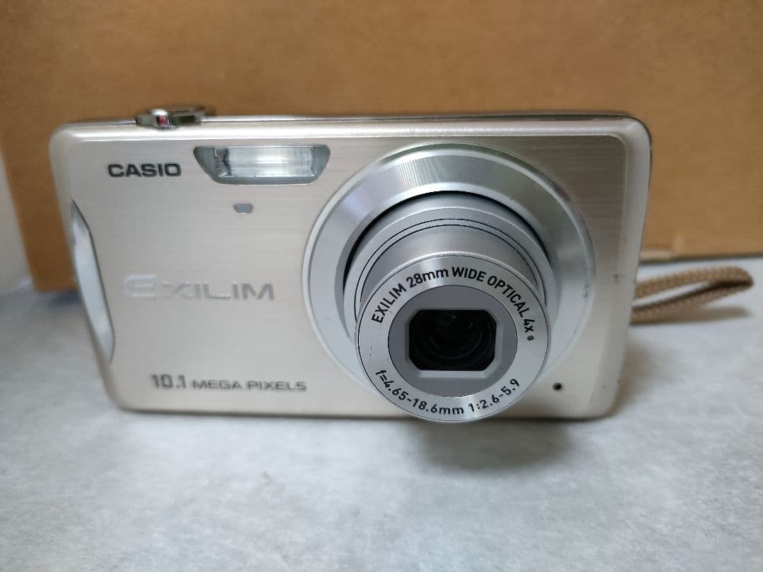 CASIO EXILIM EX-Z270　シルバー　 デジタルカメラ