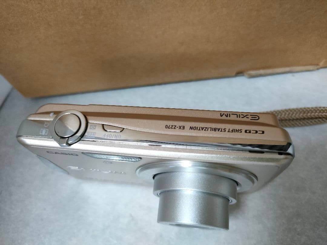 CASIO EXILIM EX-Z270　シルバー　 デジタルカメラ