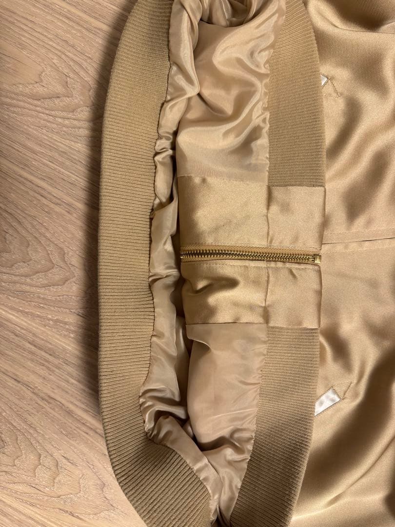 グ*マ様 グラニフ　イカク　 レッサーパンダ刺繍 ベージュサテンジャケット