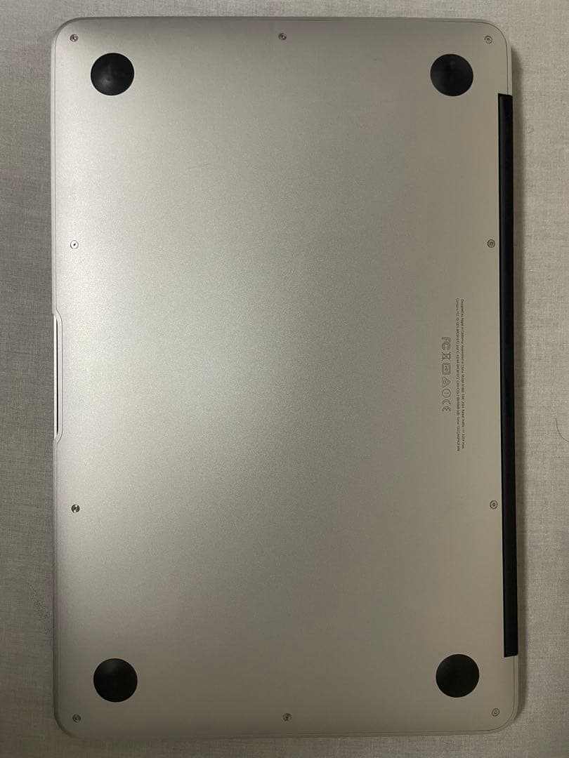 Apple MacBook本体 シルバー