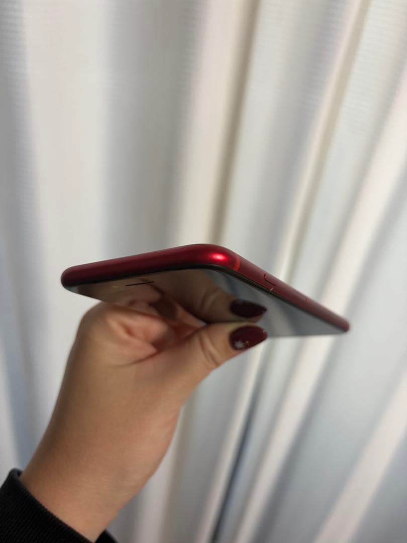 iPhone SE (第2世代) PRODUCT(RED) 本体　レッド