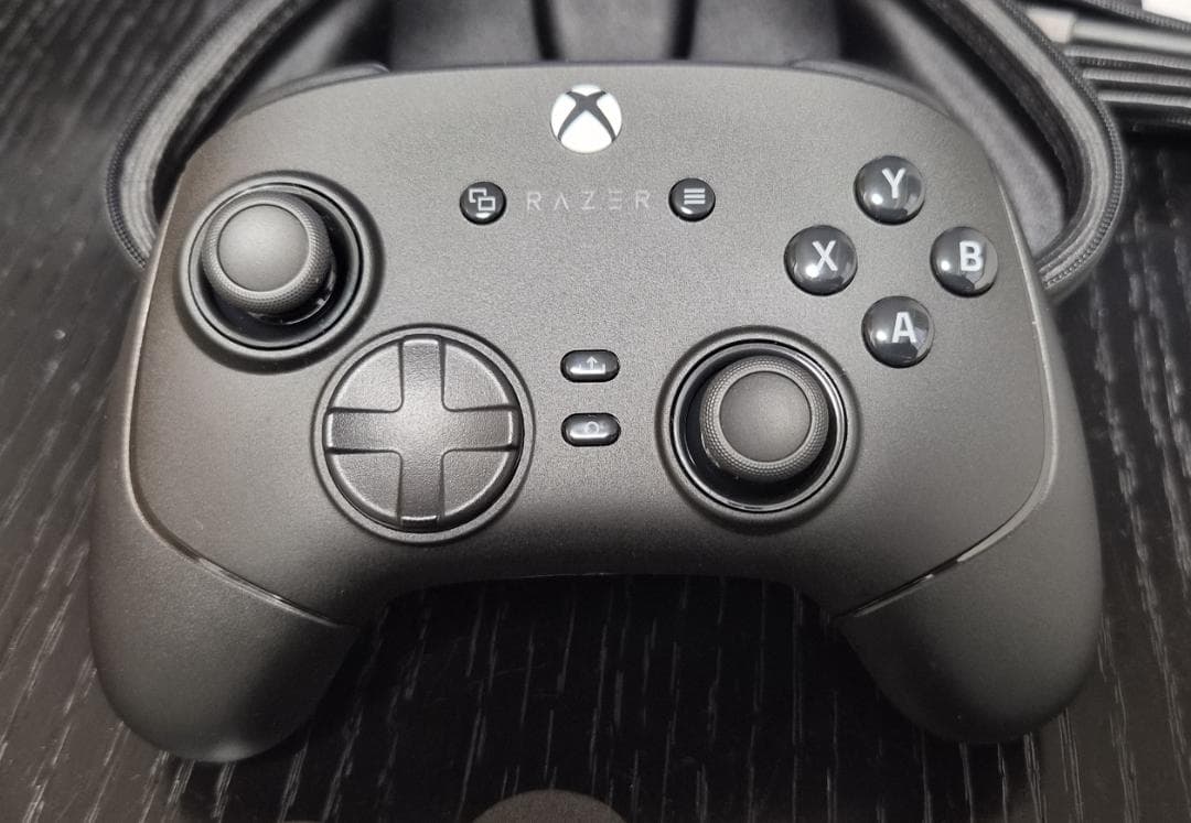 PC用ゲームコントローラー・コンバーター RAZER Wolverine V3 Pro