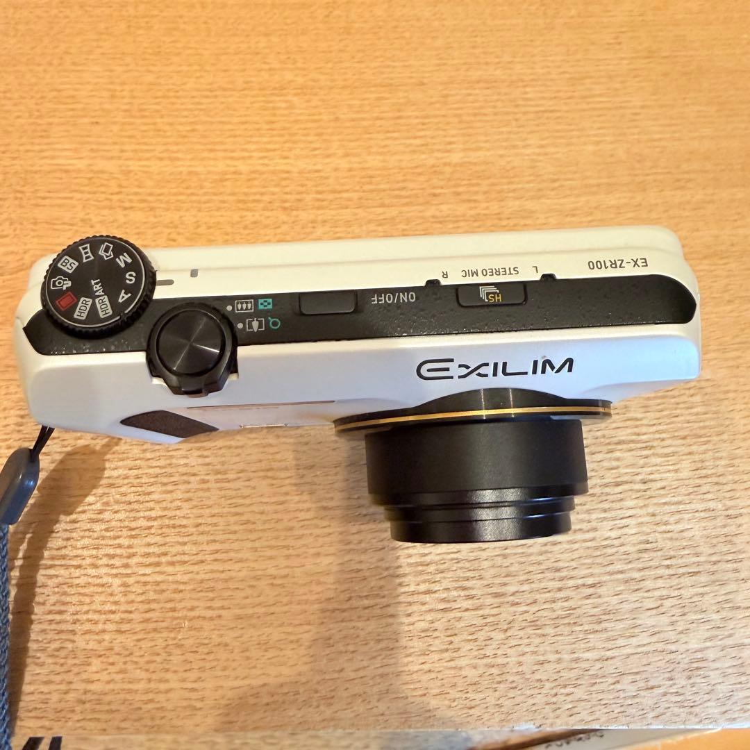 カシオCASIO EXILIM EX-ZR100 デジカメ y2k コンデジ
