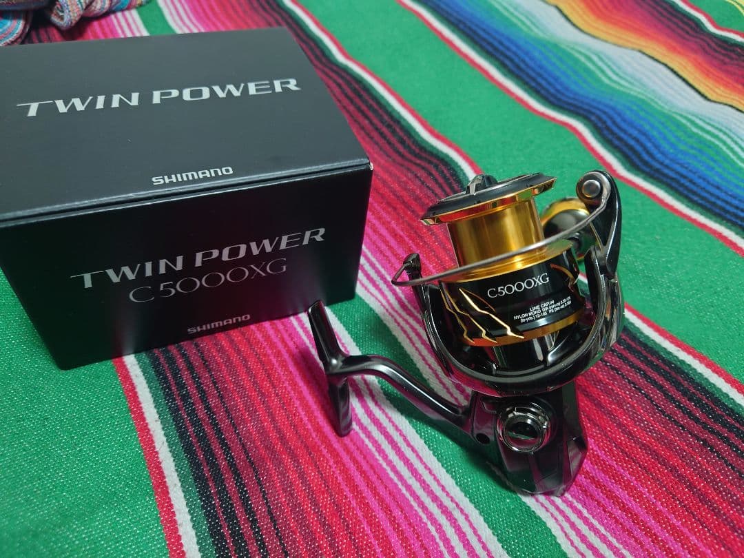 週末限定値下げシマノツインパワーC5000XG スピニングリール