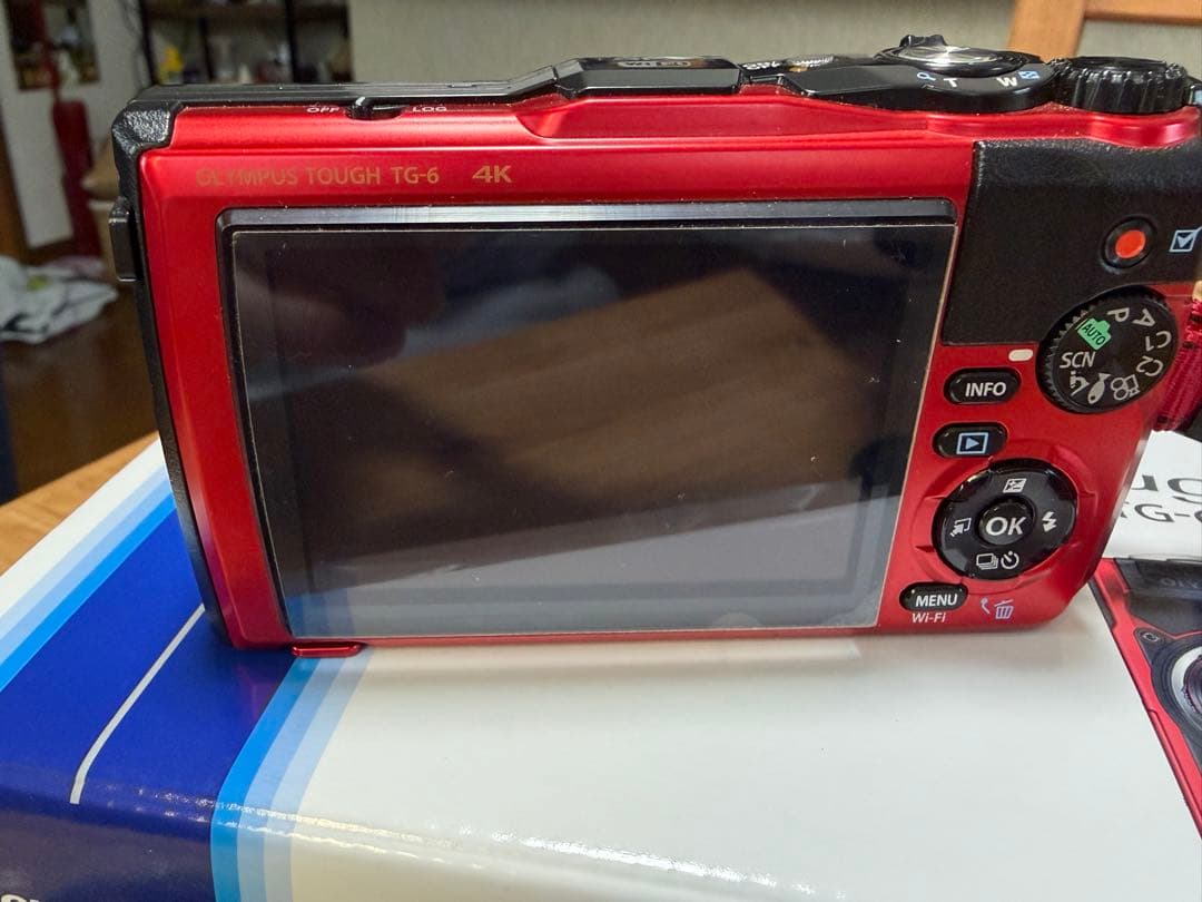 OLYMPUS Tough TG-6 レッド 本体と付属品　中古