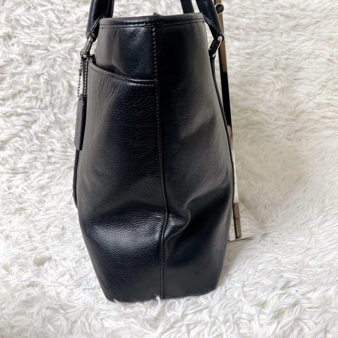 COACH メトロポリタン レザー トートバッグ ブラック チャーム付　ビジネス