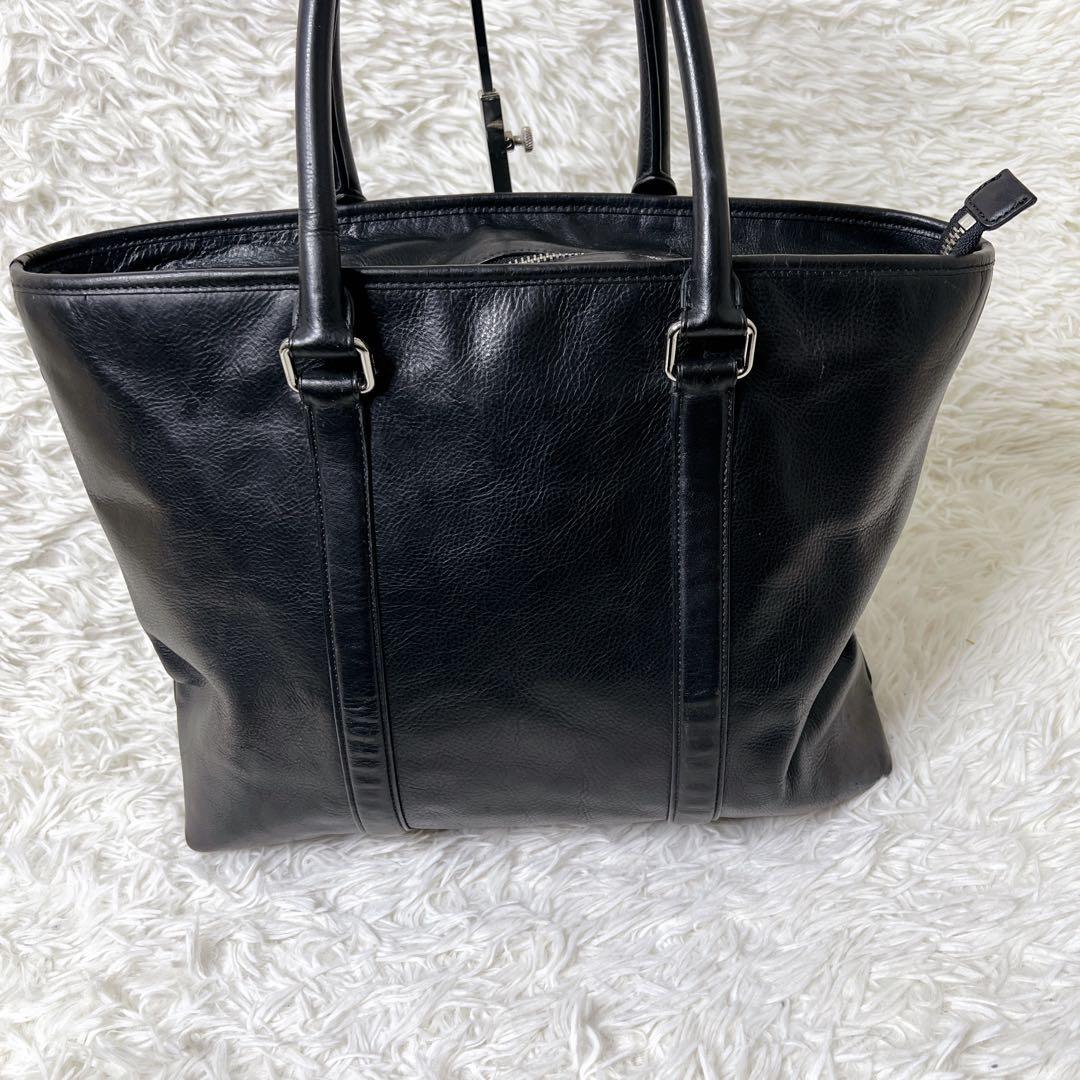 COACH メトロポリタン レザー トートバッグ ブラック チャーム付　ビジネス