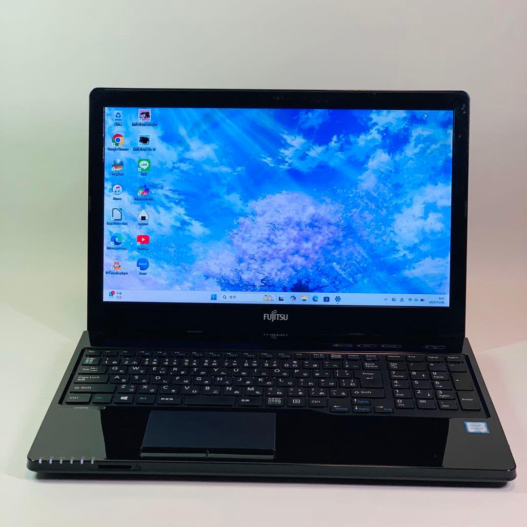 Core i7✨SSD1TB✨16GB✨カメラ✨富士通✨オフィス✨ノートパソコン