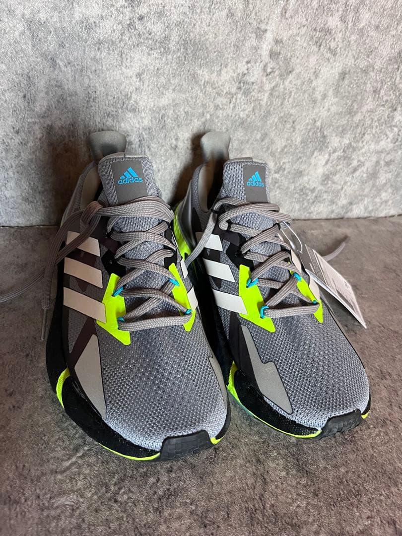 なおブー　adidas アディダス スニーカー