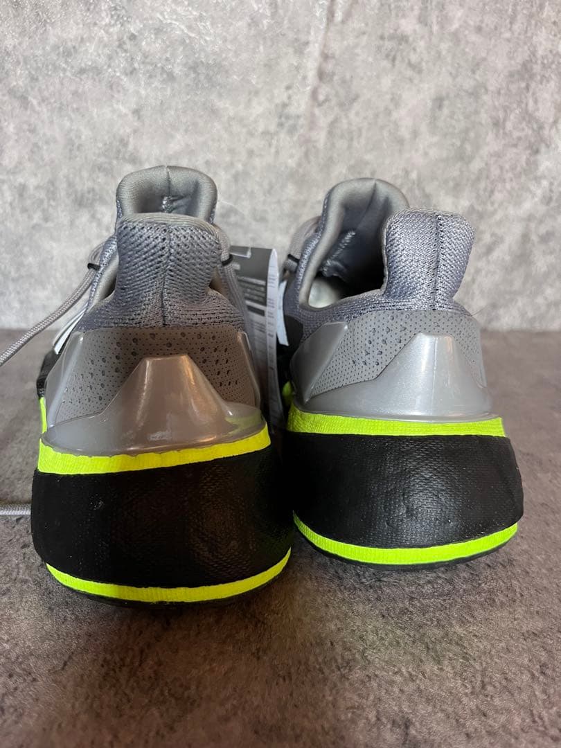 なおブー　adidas アディダス スニーカー