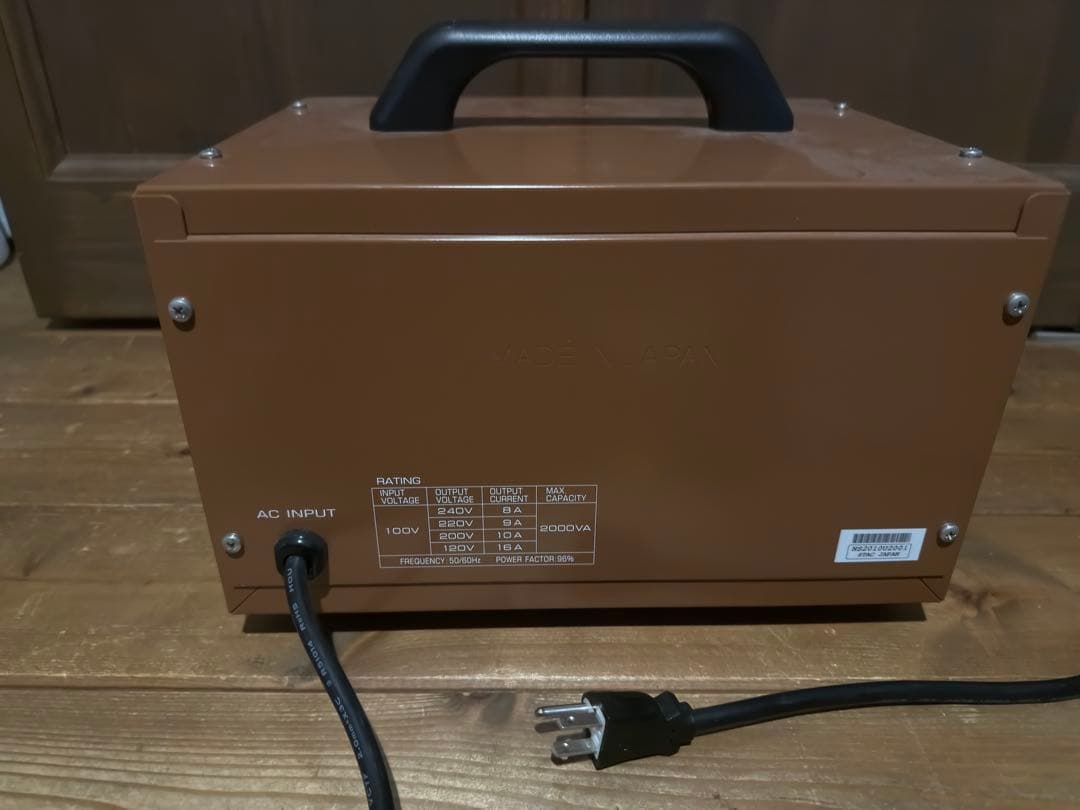 AUTO STAC SU2000 昇圧機　ステップアップトランス容量2000VA