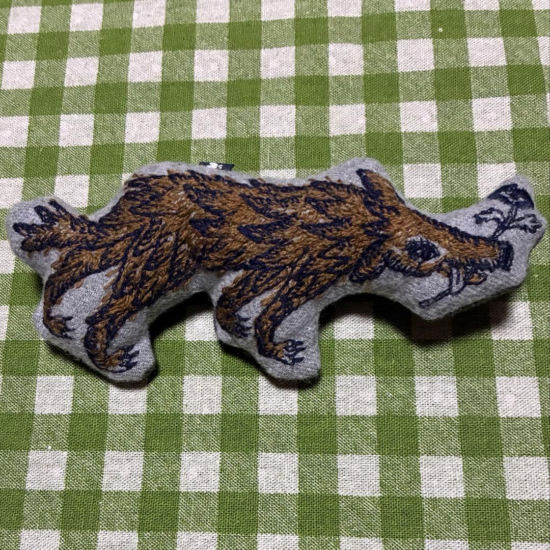 mina perhonen ブローチ　wolf ＆flower