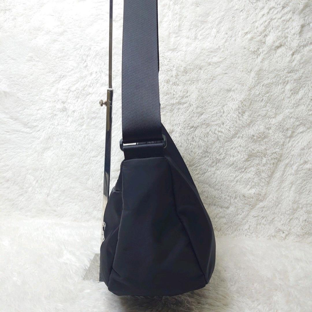 【未使用級】極美品 オニツカタイガー メッセンジャーバッグ 刺繍 ブラック トラ