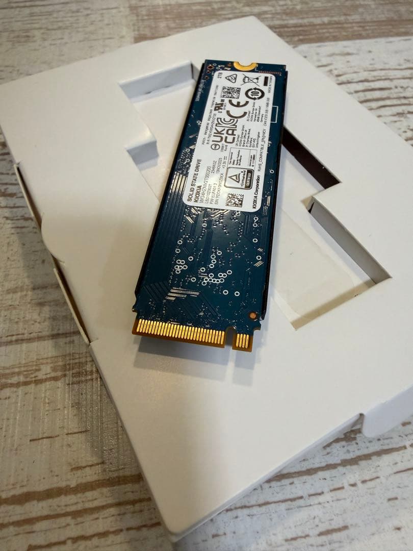 キオクシア SSD 2TB Gen4 / ヒートシンク付・外付け使用品