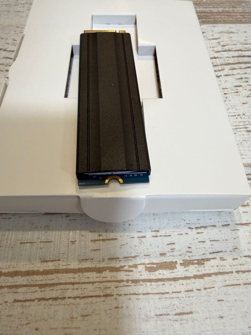 キオクシア SSD 2TB Gen4 / ヒートシンク付・外付け使用品