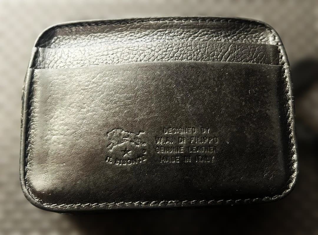 IL BISONTE 黒 レザー ケース