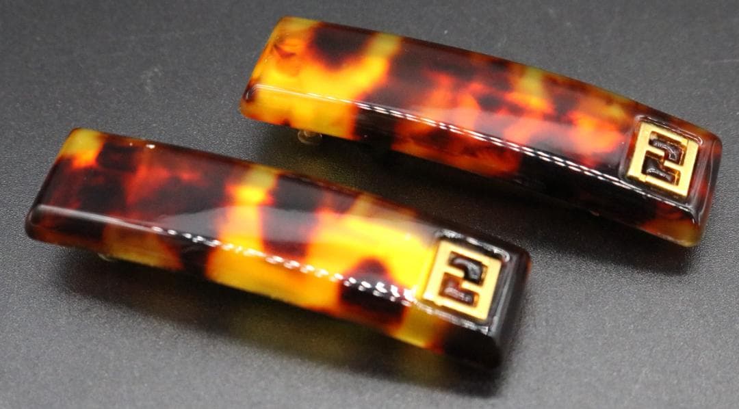 〇 FENDI フェンディ べっこう柄 ヘアピン バレッタ 髪留め 2個セット