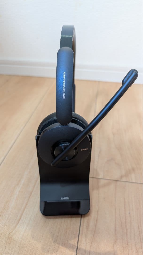 【美品】Anker PowerConf H700 充電スタンド付き