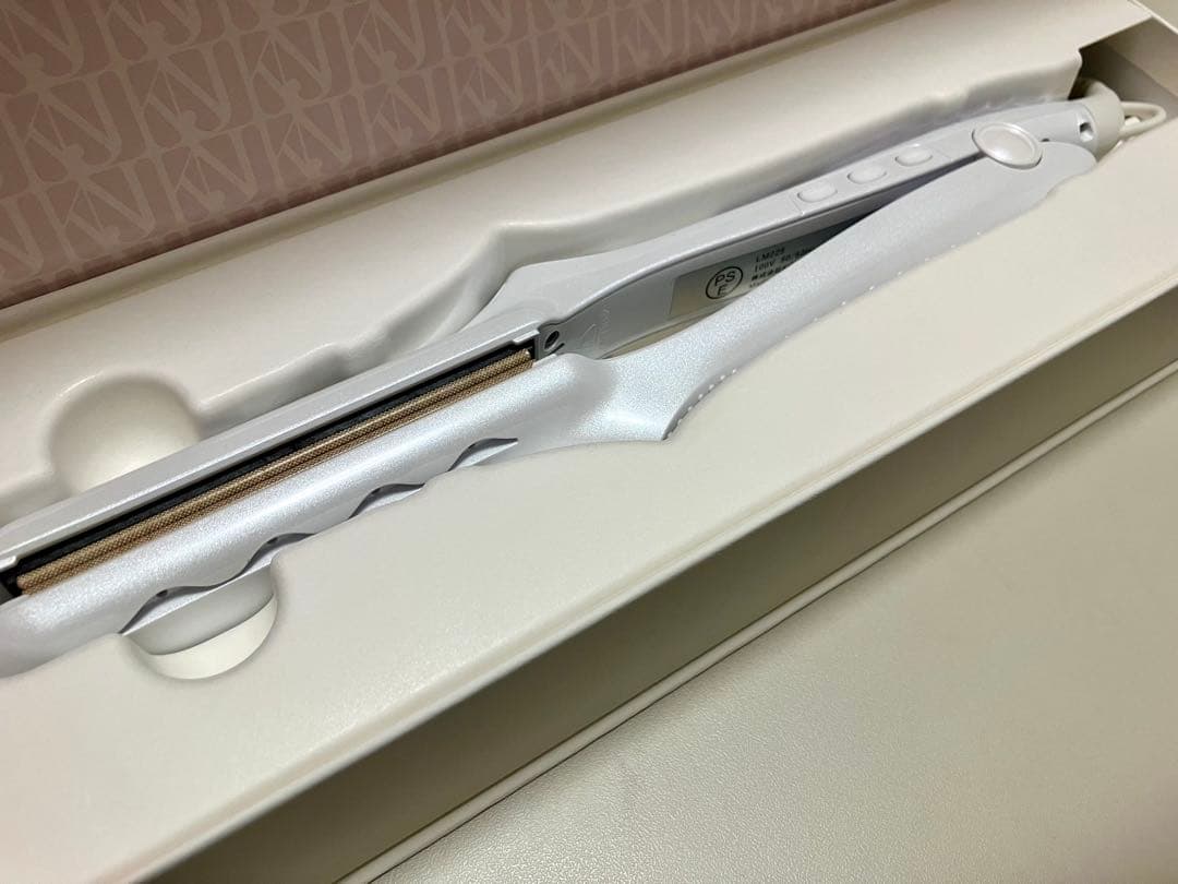 comz【新品未使用】 KINUJO ストレートヘアアイロン　LM225