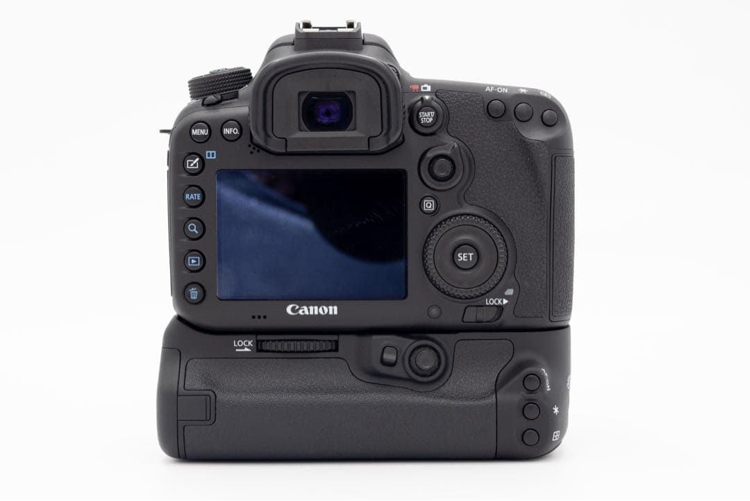 Canon EOS 7D Mark II バッテリーグリップ付き