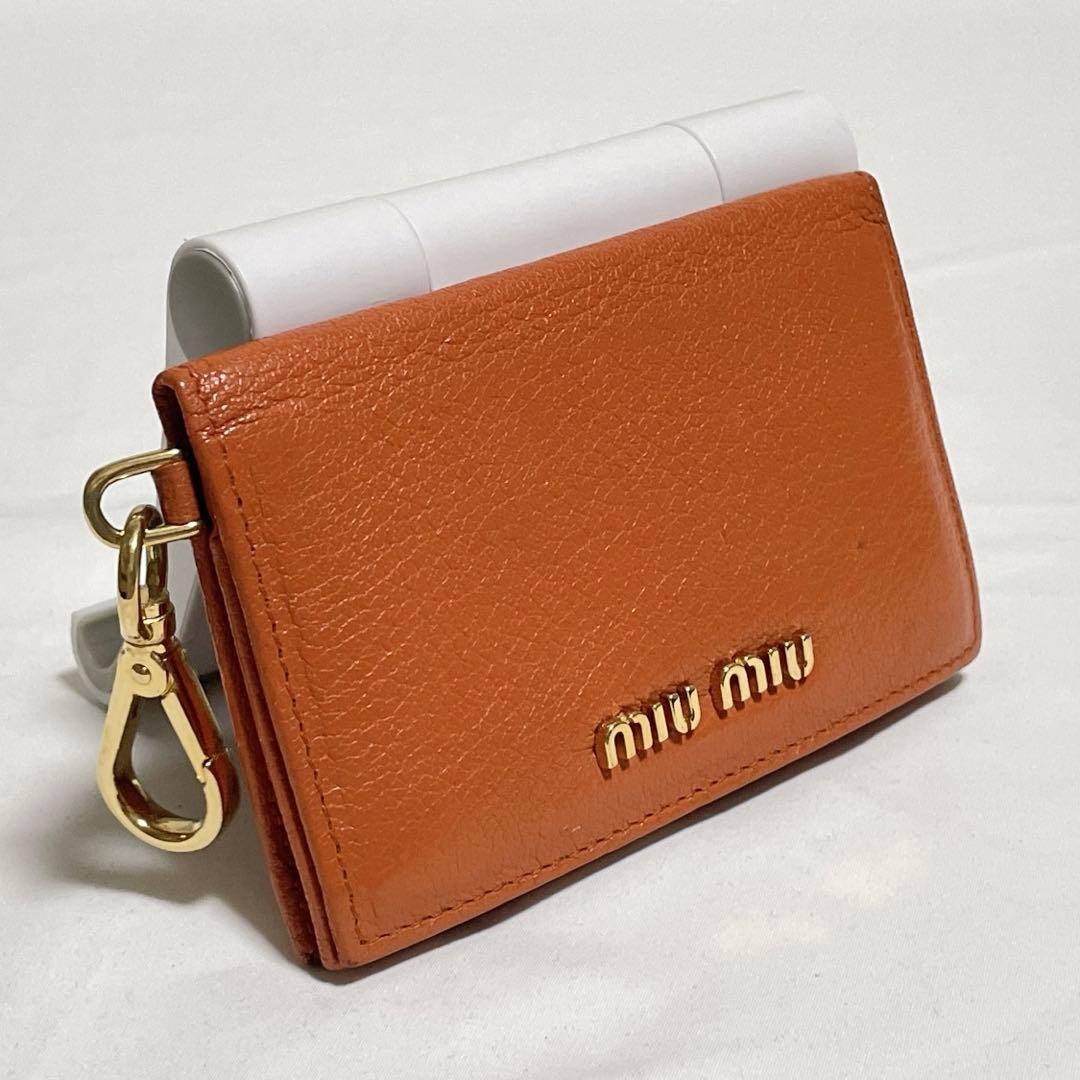 MIUMIU　ミュウミュウ　カードケース　名刺入れ　ナス管付き