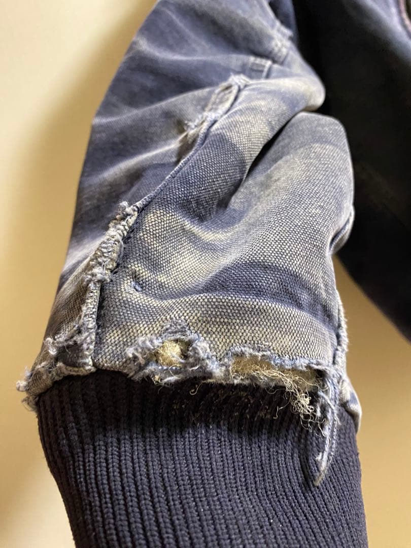 カーハート　ダックパーカー　ダックジャケット　紺色