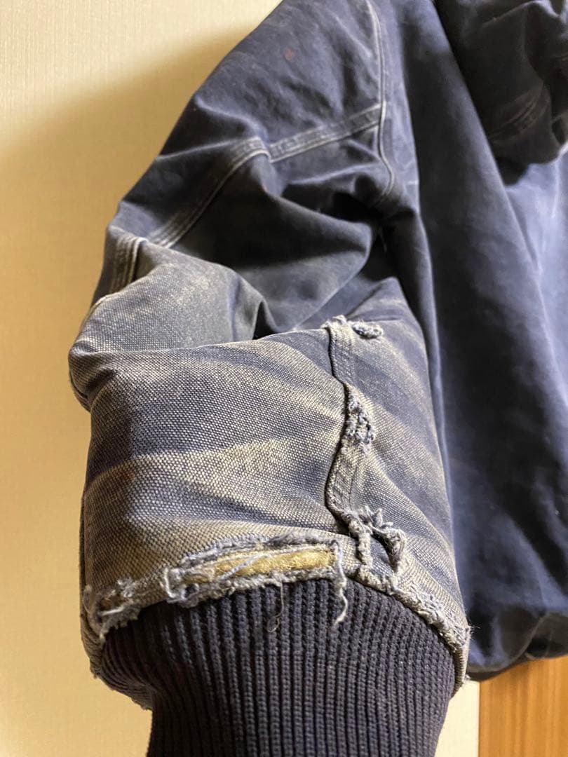 カーハート　ダックパーカー　ダックジャケット　紺色