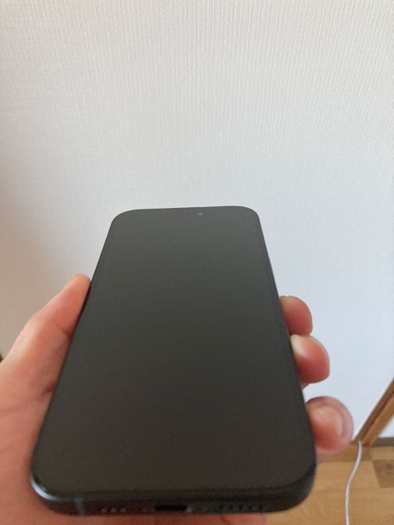 iPhone15本体　128GB