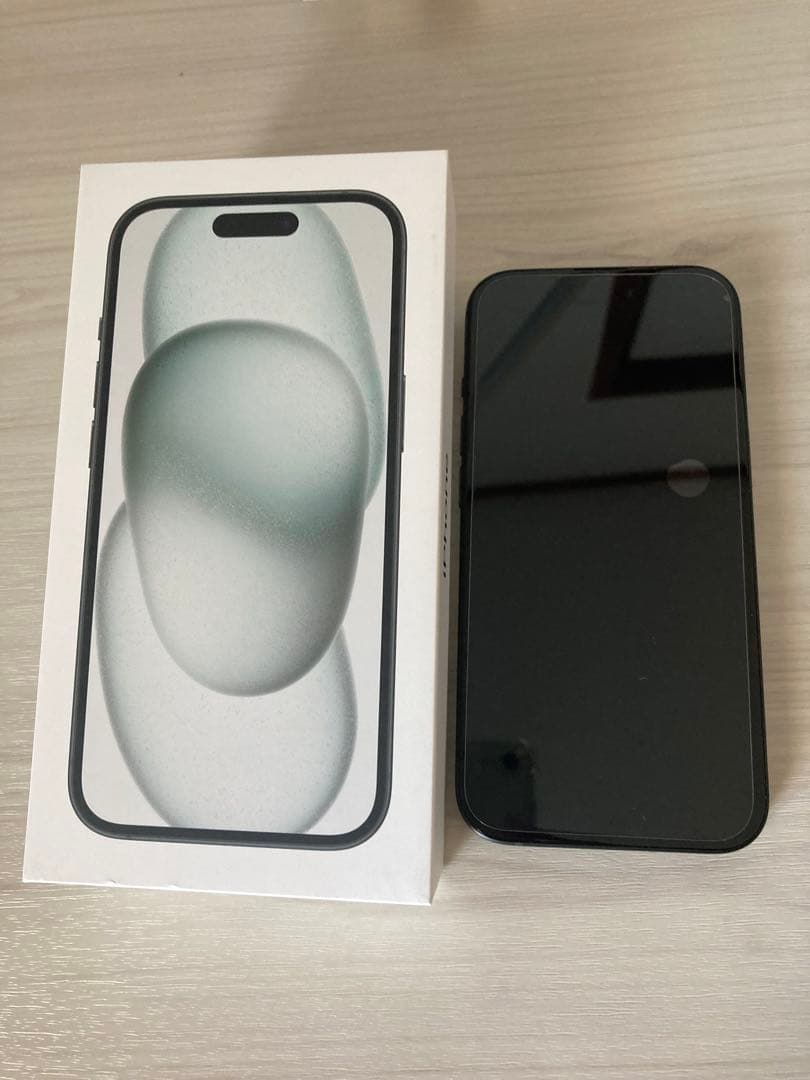 iPhone15本体　128GB