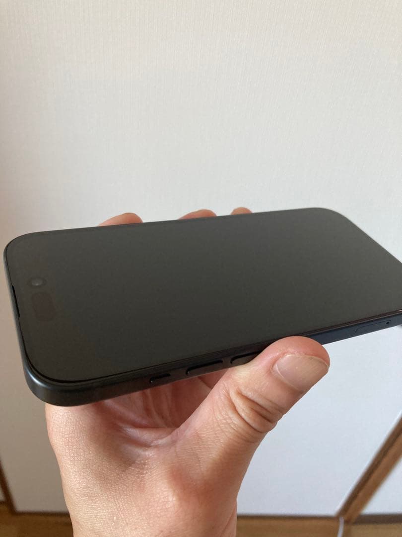 iPhone15本体　128GB