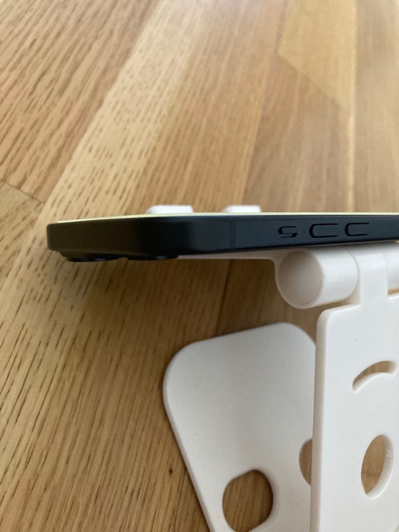 iPhone15本体　128GB