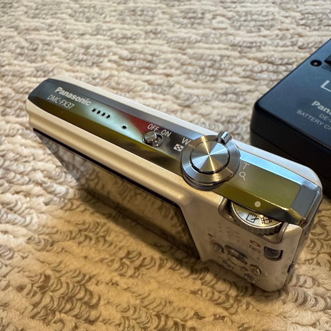 【動作確認済】中古LUMIX DMC-FX37 デジカメ ホワイト