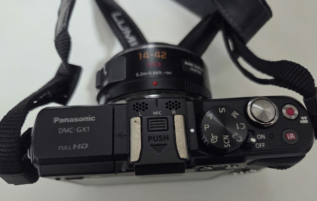 【キットレンズ付き】パナソニック製LUMIX デジタル一眼カメラ DMC-GX1