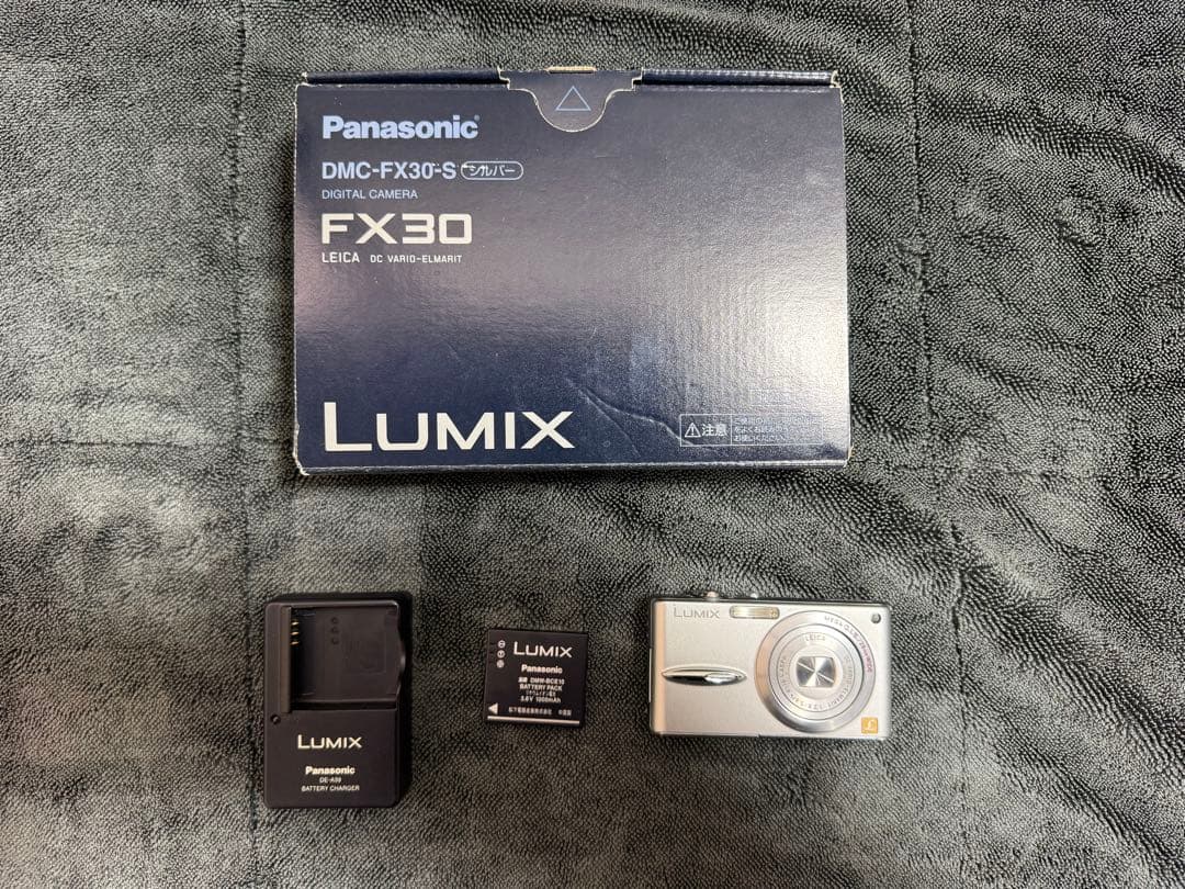 Panasonic LUMIX DMC-FX30シルバー【美品】