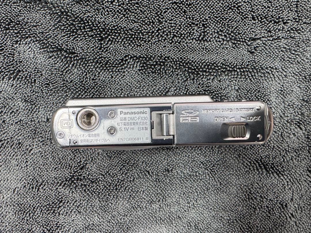 Panasonic LUMIX DMC-FX30シルバー【美品】