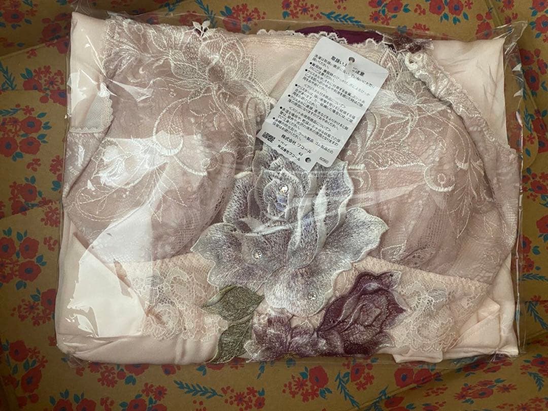 サルート09店舗限定　ナイトドレス　OCカラー　Mサイズ