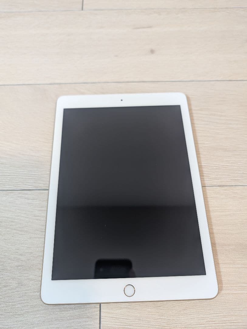 Apple iPad(第5世代)128GB ゴールド