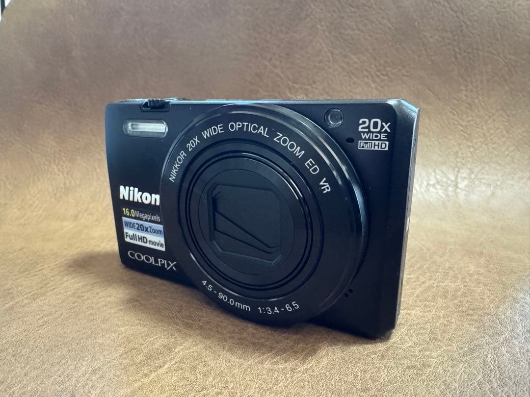 Nikon COOLPIX S7000 16.0MP コンパクトデジタルカメラ